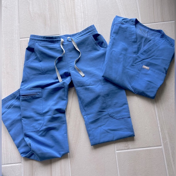 💙FIGS CEIL BLUE XXS BUNDLE💙 - Picture 1 of 5